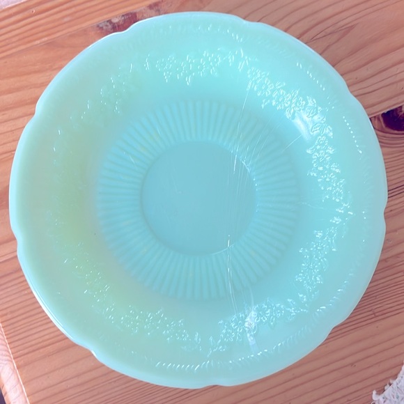2 Jadeite Alice Saucers - Picture 3 of 4